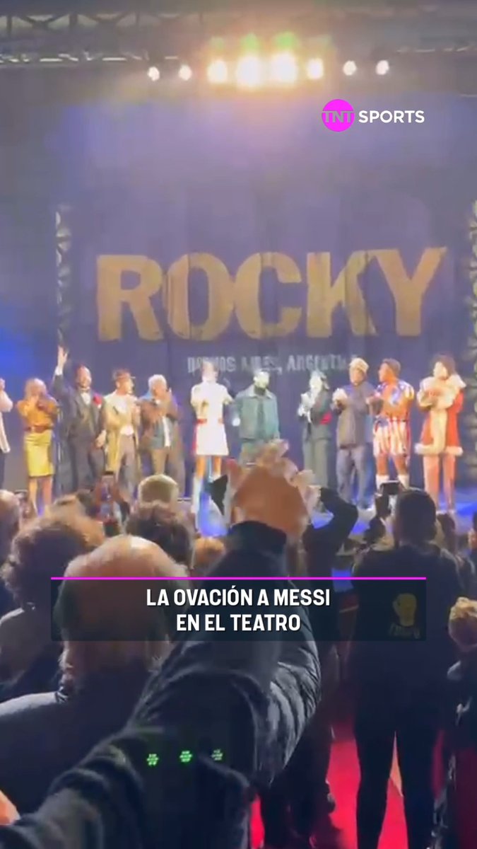 EL FUROR POR MESSI EN EL TEATRO DE BUENOS AIRES 🇦🇷🐐🎭 Leo fue a ver la obra de Nico Vázquez y el público lo ovacionó
