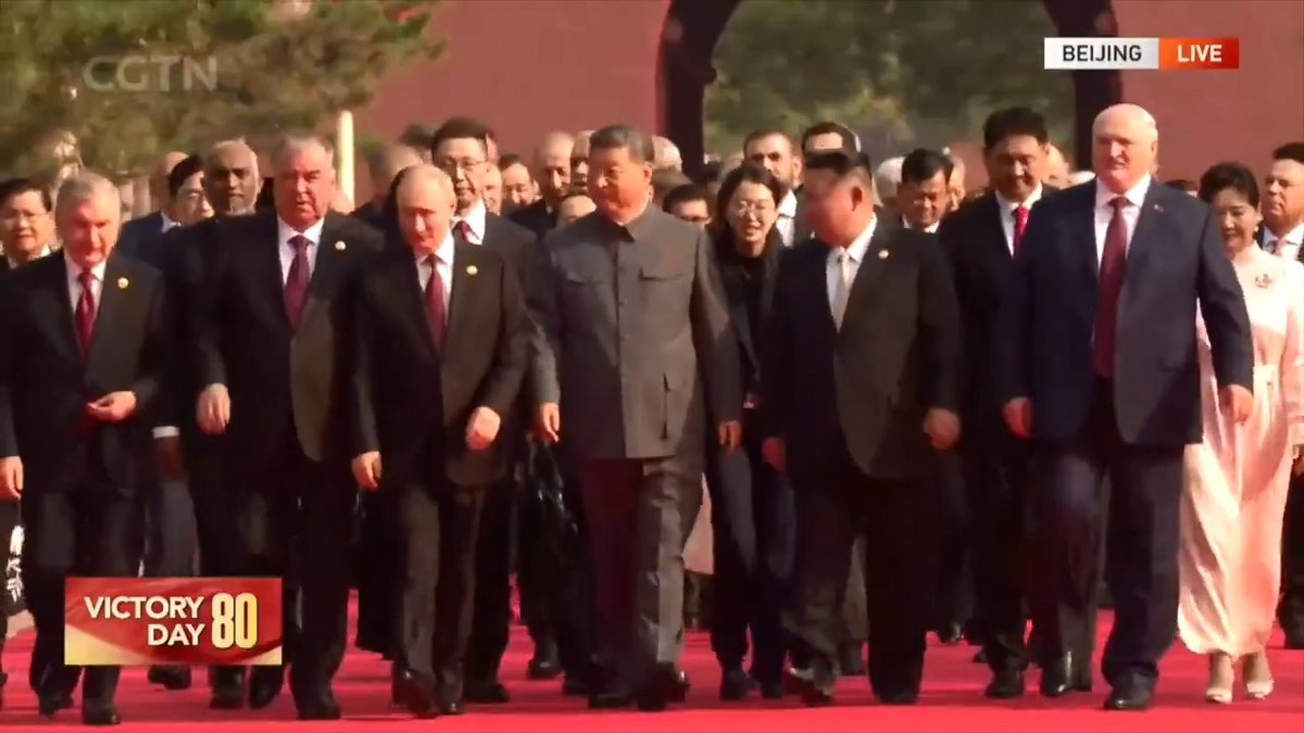 Watch: President #XiJinping walks up Tian'anmen Rostrum for V-Day commemoration #VDay