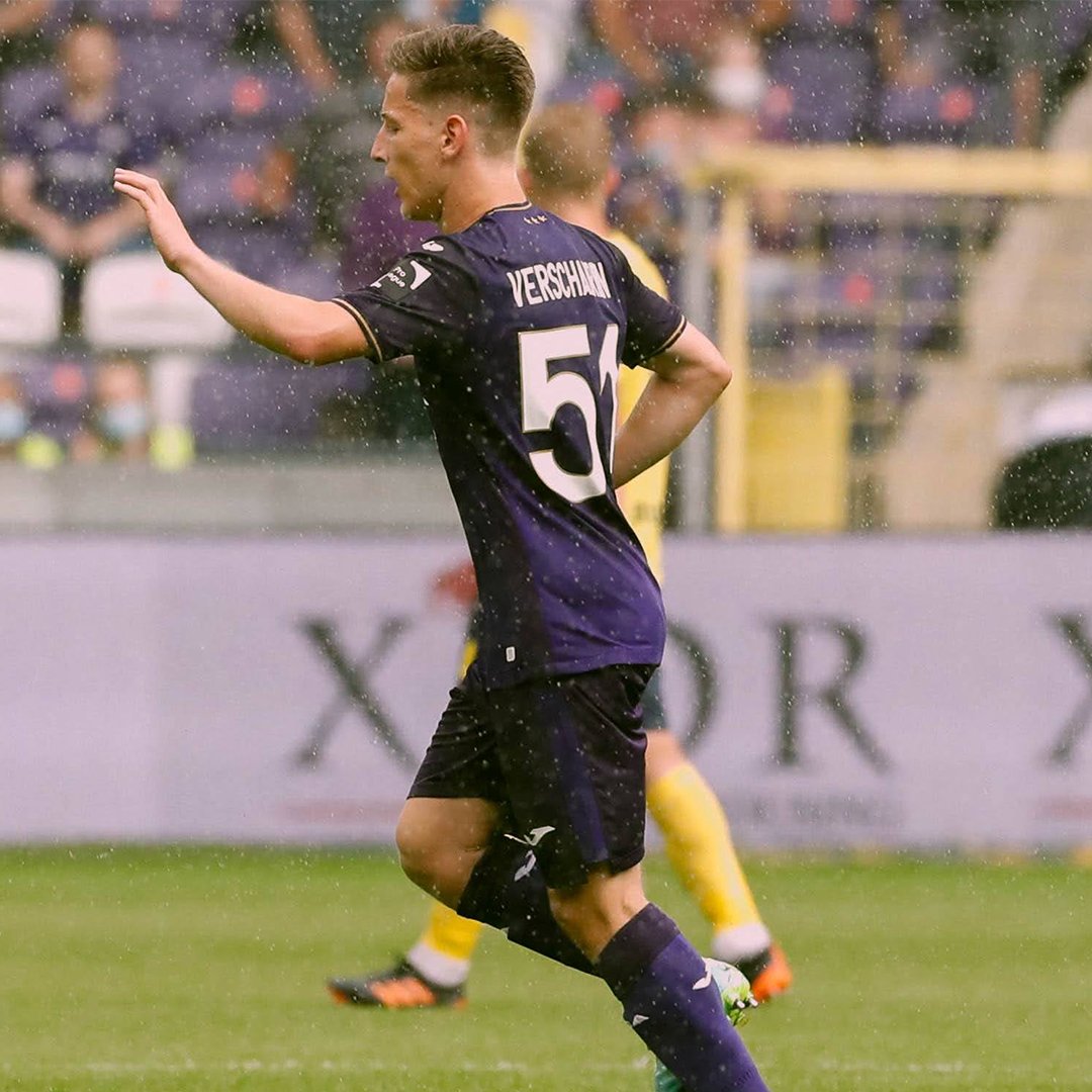 Trabzonspor, 24 yaşındaki orta saha oyuncusu Yari Verschaeren için kulübü RSC Anderlecht'e teklifini iletti. Oyuncunun sezon sonunda sözleşmesinin biticek olması ise bir avantaj.