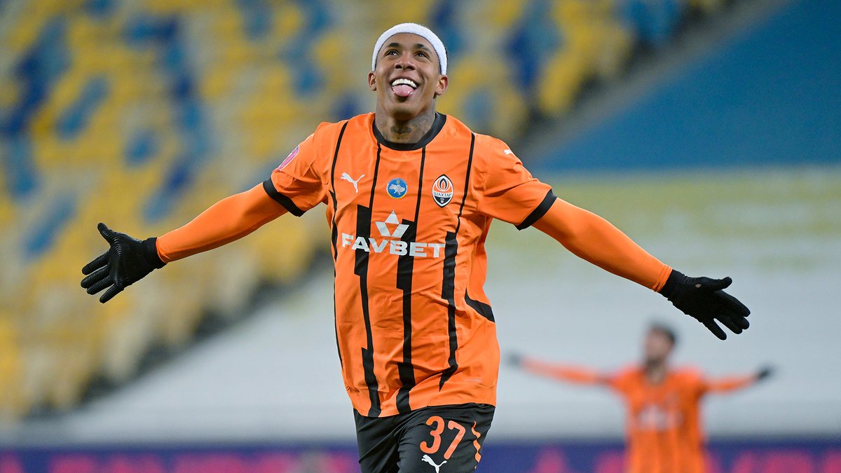 🤩🇧🇷 This is Fulham's new winger, 22-year-old Kevin! He registered 27 goals contributions in 57 appearances for Shakhtar Donetsk. 📈 Fulham signed him in a club record deal worth around £34.6m.