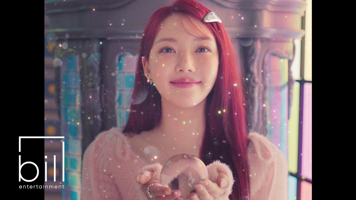1 year ago today, YERIN released her 3rd Mini Album ‘Rewrite’ with title track ‘Wavy’