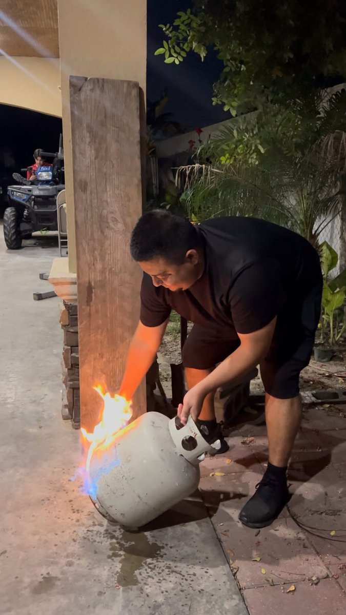 This is exactly why women live longer than men 🤣🤣