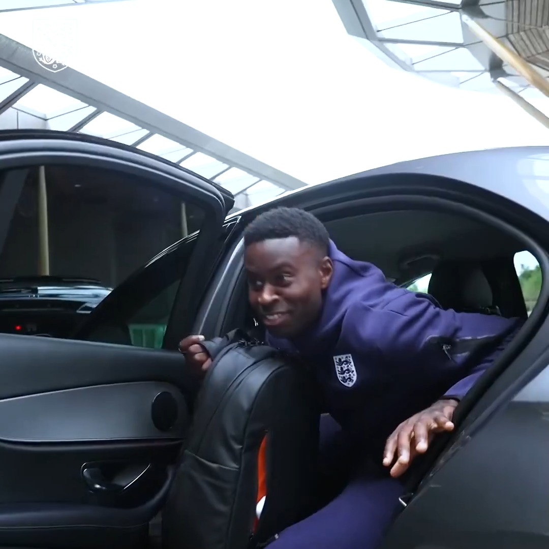 Making an entrance 👌 Watch the #ThreeLions' St George's Park arrivals on YouTube now. ⤵️