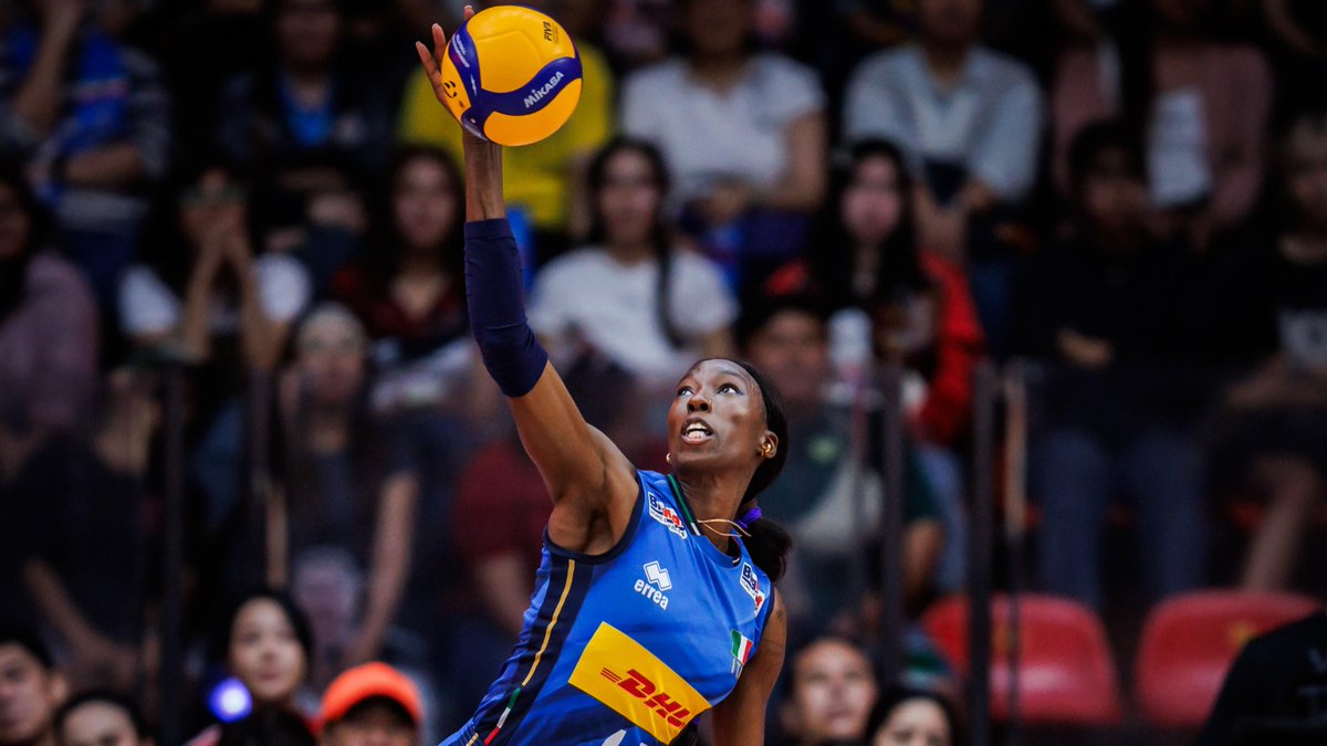 #Thailand2025: 🇮🇹 ITALY 3-0 POLAND 🇵🇱 The Azzurre stay unstoppable! 🔥 The world’s #1 ranked team — reigning Olympic and #VNL champions — celebrate their 34th straight win and advance to their fourth successive #WWCH semifinal, staying firm in their chase for a second-ever crown. 👑 📺 Watch the match replay on VBTV: 🏐 #Volleyball #Pallavolo #ElectrifyingThailand
