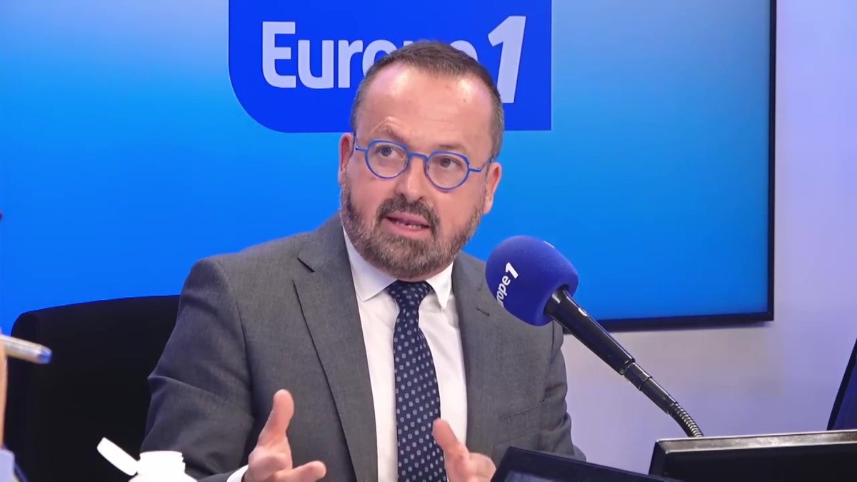 AME : "On ne va pas demander aux équipes soignantes de demander les papiers, ce n'est pas leur travail" estime Dr. Yannick Neuder, Ministre de la Santé et de l’Accès aux soins dans #PascalPraudEtVous Pascal Praud sur #Europe1
