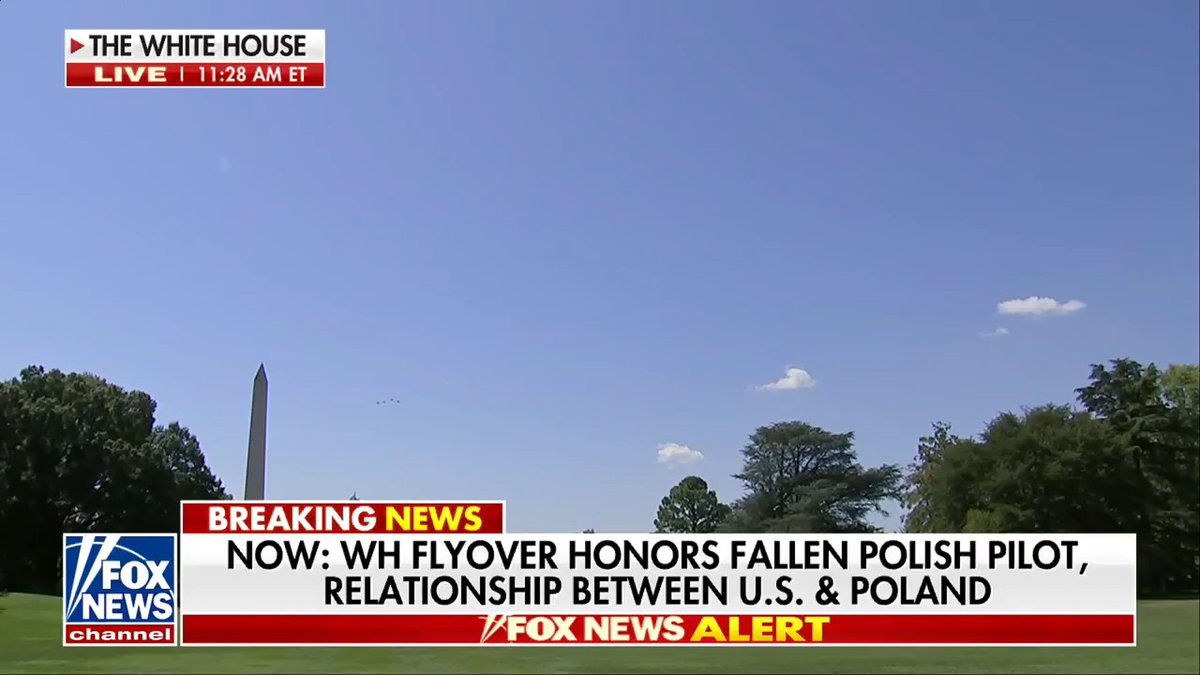 JUST IN: 8 fighter jets conduct a flyover at the White House to honor fallen Polish pilot and the strong relationship between the U.S. and Poland.