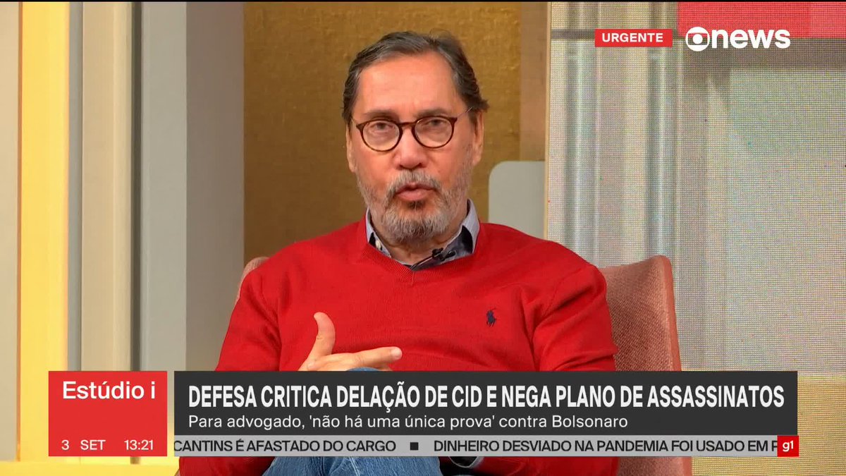 “O problema é saber o seguinte: discutir alternativas constitucionais, a quê? À vitória do Lula? Não tem razão. O simples fato de reunir ministros militares para discutir saídas constitucionais para o fato concreto de que você foi derrotado nas urnas é golpe. A única saída de quem perdeu na eleição é reconhecer a derrota e começar de novo para tentar ganhar na próxima eleição ou tentar encontrar alternativas, e todas as alternativas são ilegais. Qualquer alternativa que não seja aceitar a derrota é ilegal, é golpe. Não há o que interpretar. (...) E uma coisa interessante nesse processo é que ninguém disse que não houve tentativa de golpe. Todas as defesas são de que ‘eu não estava nesse golpe’, então realmente descobrir que o Bolsonaro não é culpado pela tentativa de golpe é até ridículo”, diz Merval Pereira sobre a linha defesa dos réus integrantes do “núcleo crucial” da tentativa de golpe de Estado. ➡ Assista ao #Estúdioi: #GloboNews