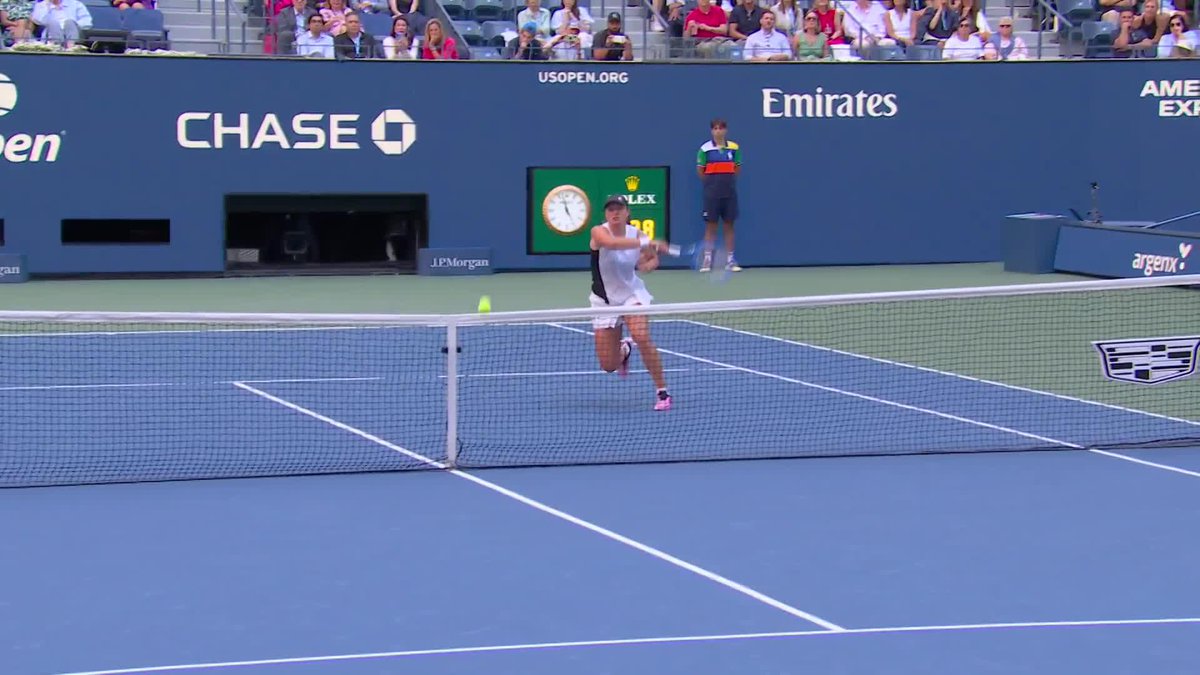 Down break point, Iga Swiatek takes the matter into her own hands!
