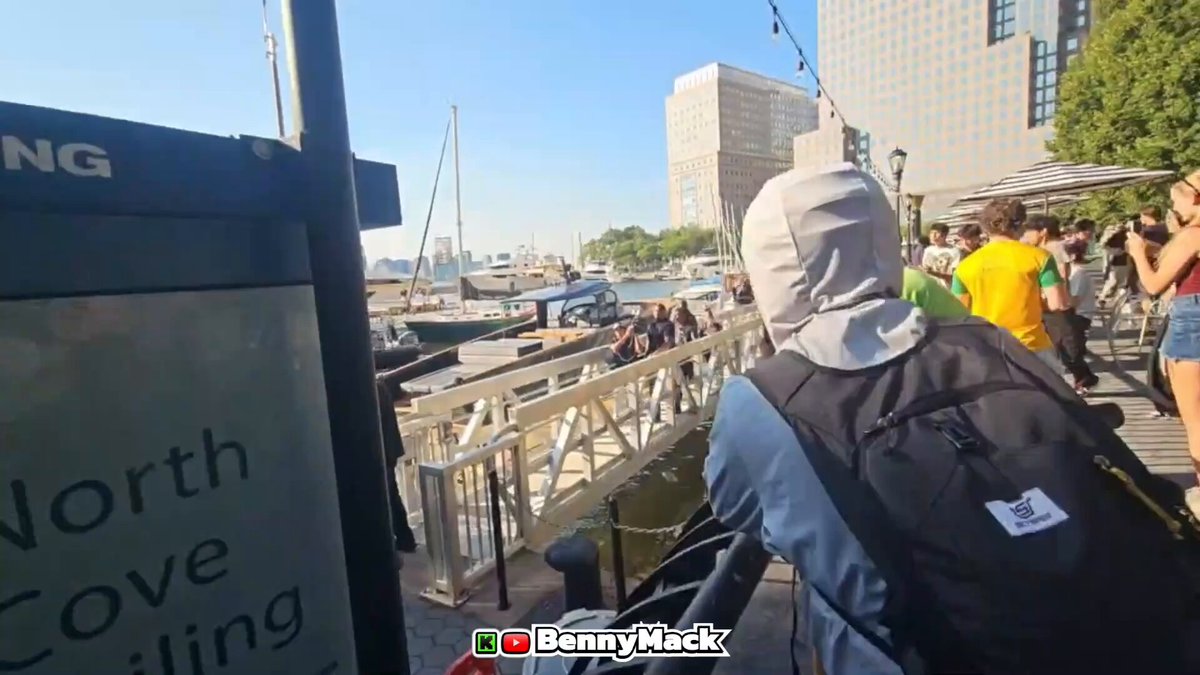 50-year-old Kick streamer BennyMack flew from New Zealand to NYC just to stream snipe IShowSpeed 😳