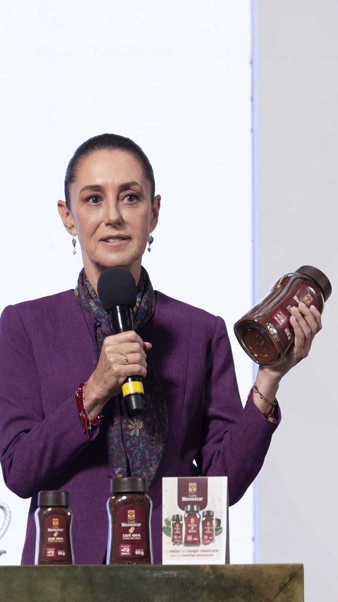 Presentamos Café Bienestar, alimento que muestra el amor por el campo de mujeres y hombres productores en Oaxaca, Puebla, Veracruz y Guerrero; estará disponible en Tiendas Bienestar. Garantizamos que las ganancias lleguen directamente a las comunidades a través de precios justos; fortalecemos la producción nacional en beneficio de la economía familiar.