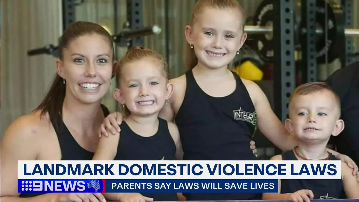 #BREAKING: Crows star Izak Rankine addressed Adelaide's AFLW team for the first time today after his four-week ban. #9News Tom Morris