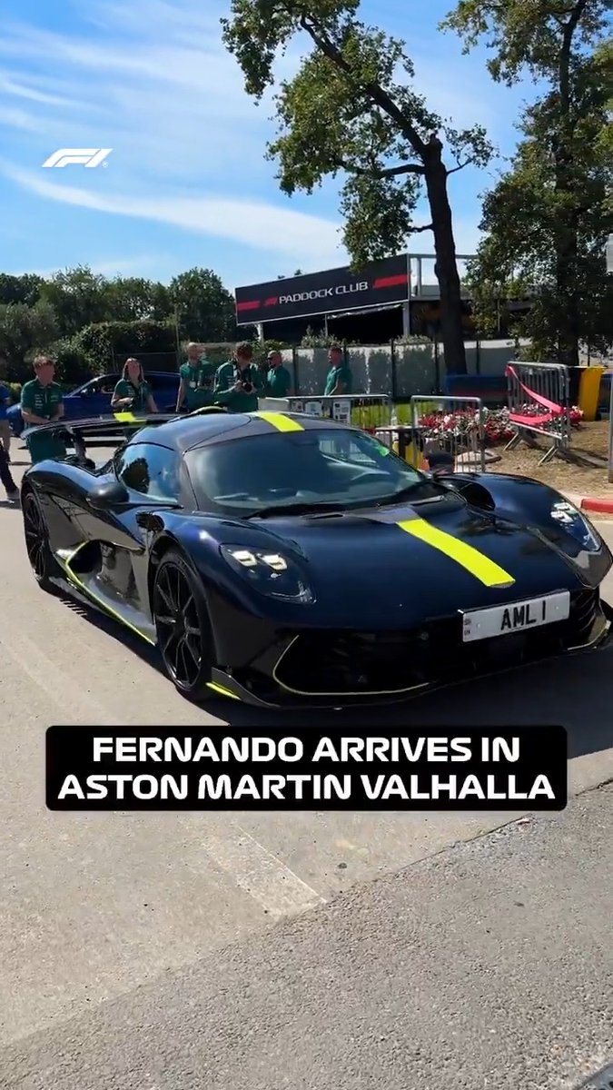 Arriving in style at the Temple of Speed 🤩 #F1 #ItalianGP Aston Martin Aramco F1 Team