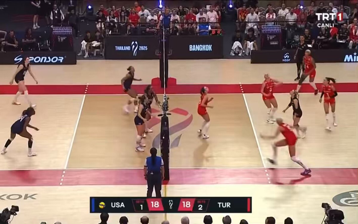 Ebrar asla altta kalmaz tabii ki dhdjdj poultera yapamadı belki ama yedeğine yaptı ve içimizin yağları eridi