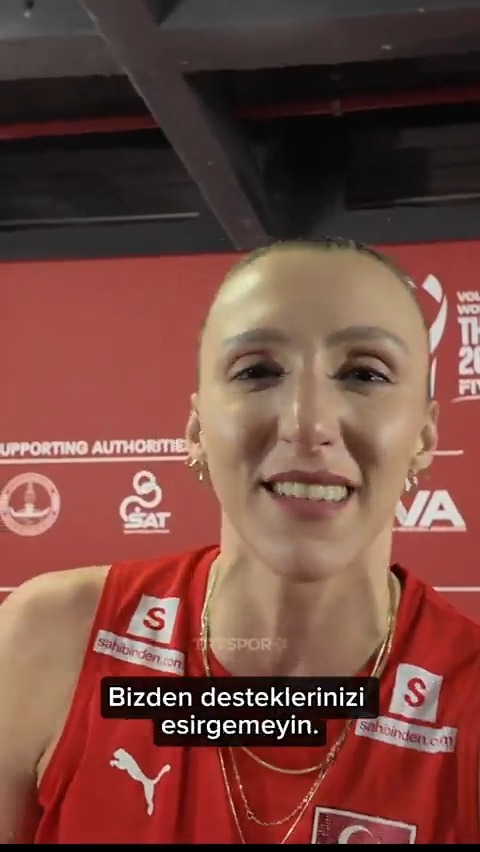🎙️ Aslı Kalaç: Çok mutluyum, gururdan ağlıyorum. Bu takımın finale kadar yolu var. Çok inançlıyız, çok istekliyiz. Adımızı finale yazdırmak ve o kupayı almayı çok istiyoruz, bizden desteklerinizi esirgemeyin.