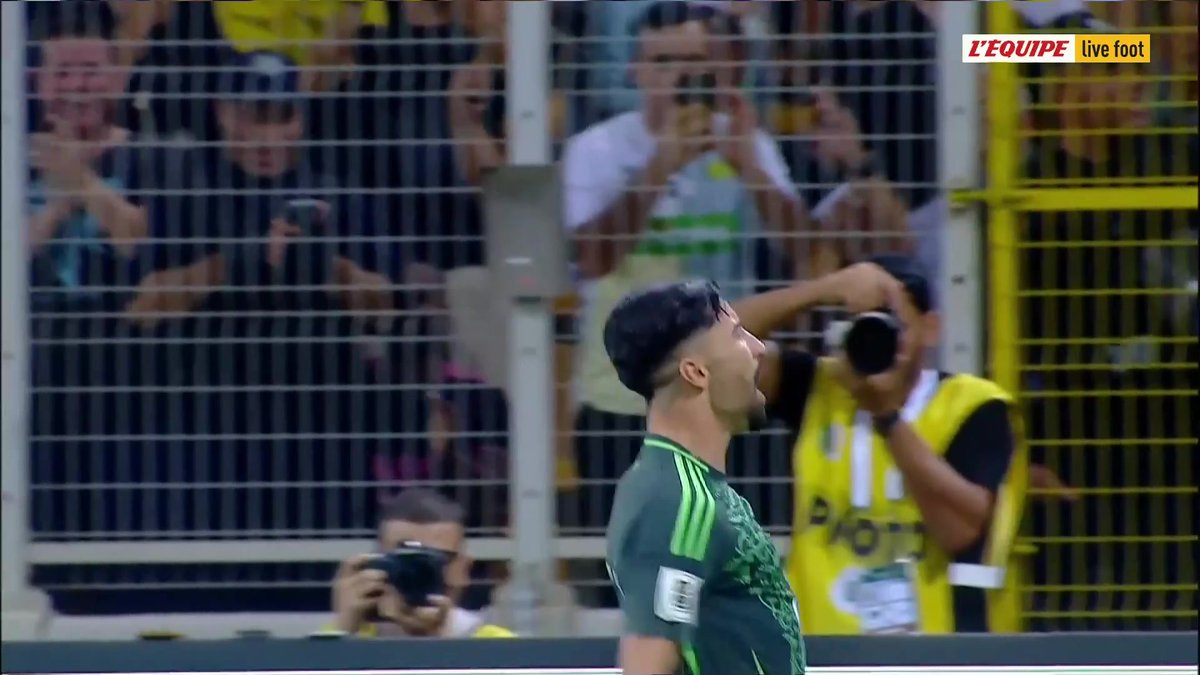 🔥 LA DÉTENTE DE MOHAMED AMOURA 🇩🇿 ! ⚽️ 🎥 L'Équipe