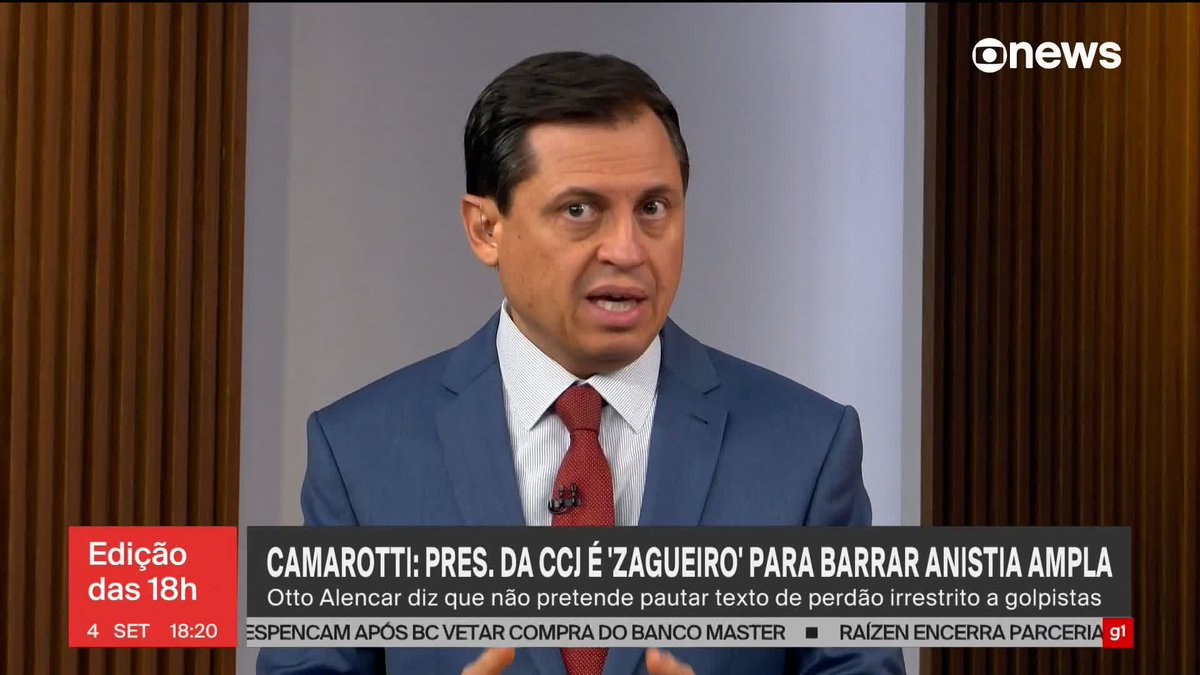 “(O presidente da CCJ do Senado, Otto Alencar) disse que não vai pautar uma anistia ampla, geral e irrestrita como quer o bolsonarismo, (...) então já tem um ‘zagueiro’. É um nome do PSD, partido do centrão, mas que é aliado do líder do governo, Jaques Wagner, e está disposto a travar essa pauta. Sem o Senado, não avança. Davi Alcolumbre já avisou que não pauta um texto como esse, e o que Hugo Motta está fazendo é costurar um texto alternativo, que é uma redução de pena, uma nova dosimetria que poderia levar em conta a inclusão de tentativa de golpe de Estado e abolição violenta do Estado Democrático de Direito como um único crime. (...) Alcolumbre está buscando essa solução de consenso, que poderia atrair muita gente. Por quê? Porque tem muito deputado, mesmo de direita ou daquele centrão que flerta com o bolsonarismo, que já está esgotado do Jair Bolsonaro”, diz Gerson Camarotti sobre pressão no Congresso por uma anistia que beneficie o ex-presidente. ➡ Assista ao #Edição18: #GloboNews