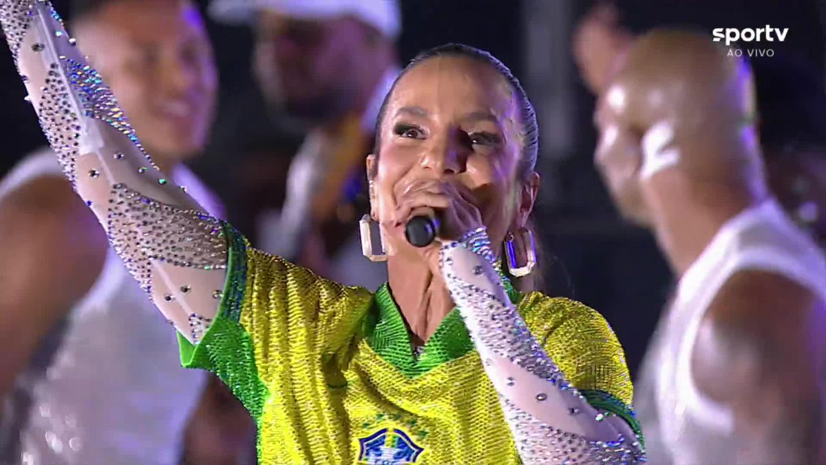 Alegria... Ivete Sangalo elevando a temperatura no Maracanã antes de Brasil x Chile.