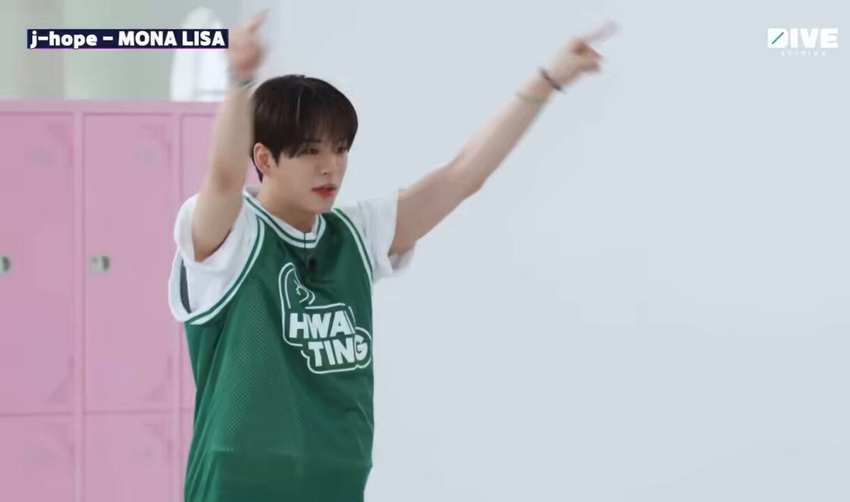 ทายเพลง mona lisa ของพิ่เจโฮป ละแจย้อกทำเหมือนมาก โดนเส้นพี่ส้อกกับจีฮุนจัด 55555555556555555555555555555