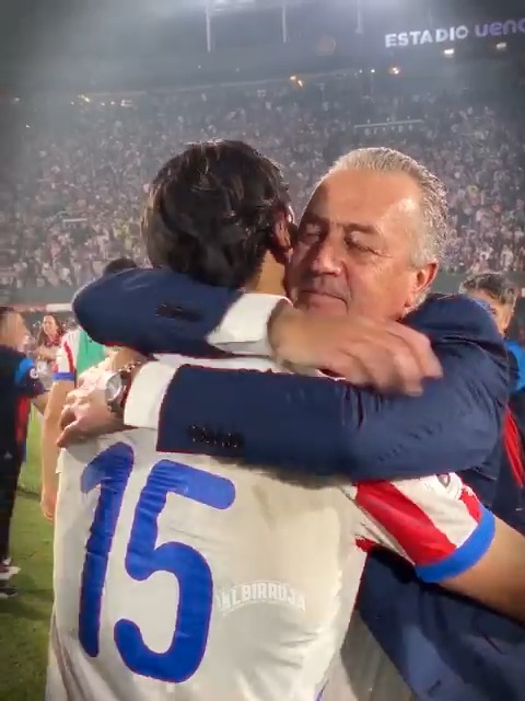 Fueron años de lágrimas y frustraciones que dolieron en el alma, pero que jamás apagaron la fe. 16 años después, volvemos al lugar que nos pertenece. Ya nada es una utopía y El Renacer Albirrojo es realidad. La Albirroja está en la máxima cita. ¡Paraguay está de vuelta! 🇵🇾🏆