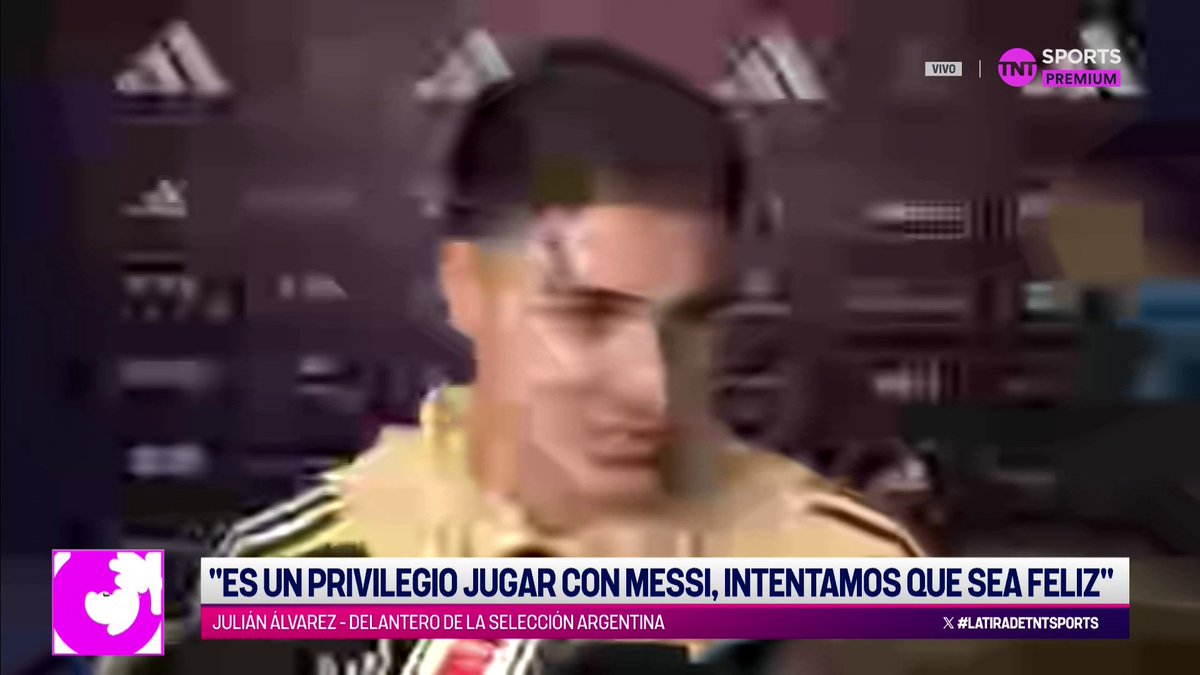 "EL ABRAZO DE MESSI DICE MAS QUE MIL PALABRAS. ES EMOCIONANTE VER A MESSI EMOCIONADO" La palabra de Julián Álvarez sobre la celebración con Messi tras el 1-0 de Argentina con su asistencia #LaTiraDeTNTSports