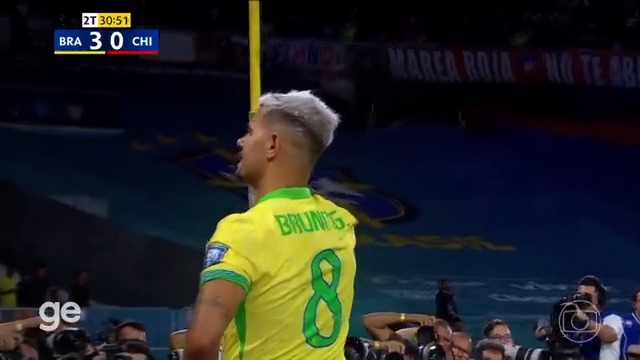 A jogada de Luiz Henrique e o gol de Bruno Guimarães. Brasil 3x0 Chile. 🎥 TV Globo 📺 | ge