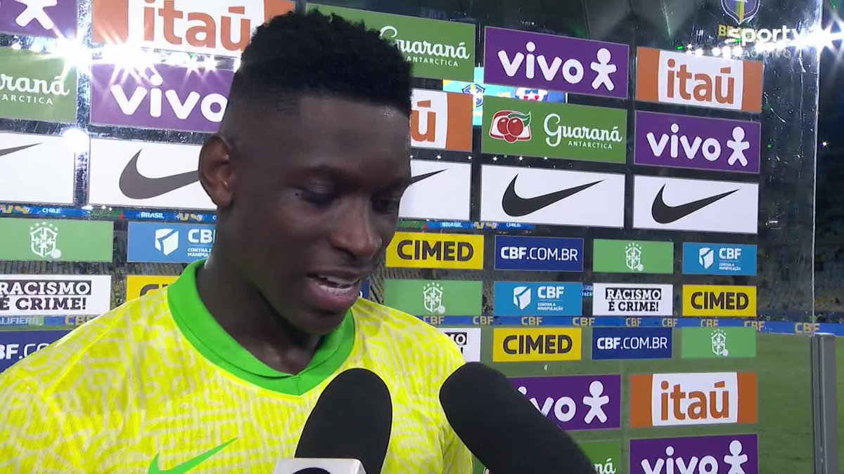 “Eu tenho que ser aquele Luiz Henrique que saiu lá de Petrópolis, que jogava leve, solto... No hotel, antes da preleção, pedi a Deus que eu pudesse ser o Luiz Henrique do Vale do Carangola.” 🎙️ Luiz Henrique, após Brasil 3x0 Chile. 🎥 sportv | ge