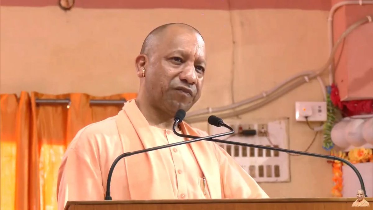 आचार्य चाणक्य ने एक बात कही थी... अराजक राष्ट्र बहुत शीघ्र समाप्त हो जाता है... अराजक राष्ट्र की स्थिति वैसे ही होती है, जैसे आज आप पाकिस्तान की स्थिति देखते हैं...