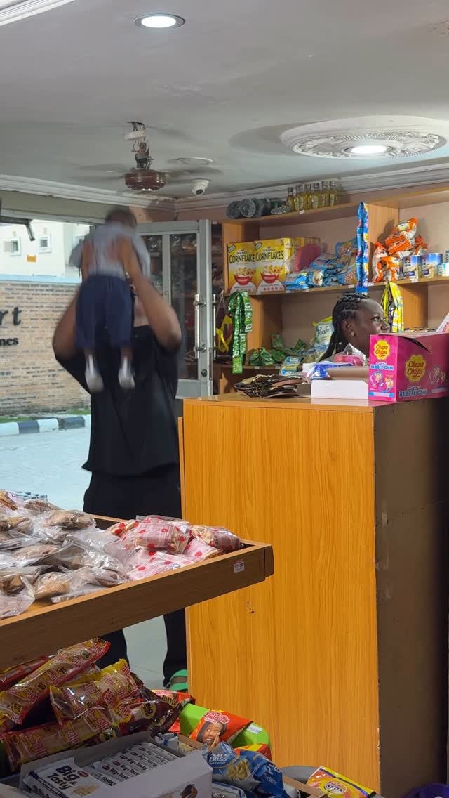 He went to buy something 🤣🤣