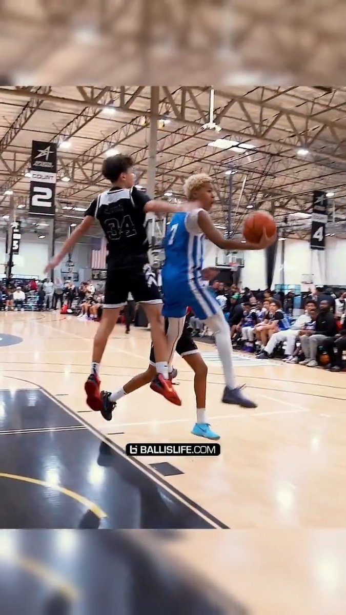 OMG this sequence was so tough 😭 Nutmeg to the no look 360 lay 🤯