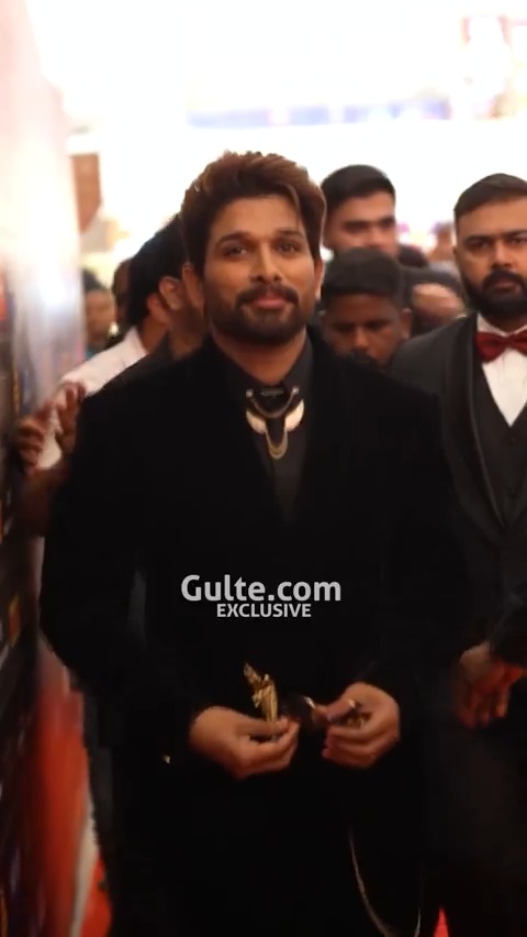 ICON STAR #AlluArjun is at SIIMA to receive yet another BEST ACTOR AWARD for #Pushpa2TheRule. #GulteAtSIIMA #GulteExclusive #SIIMA2025 @SIIMA