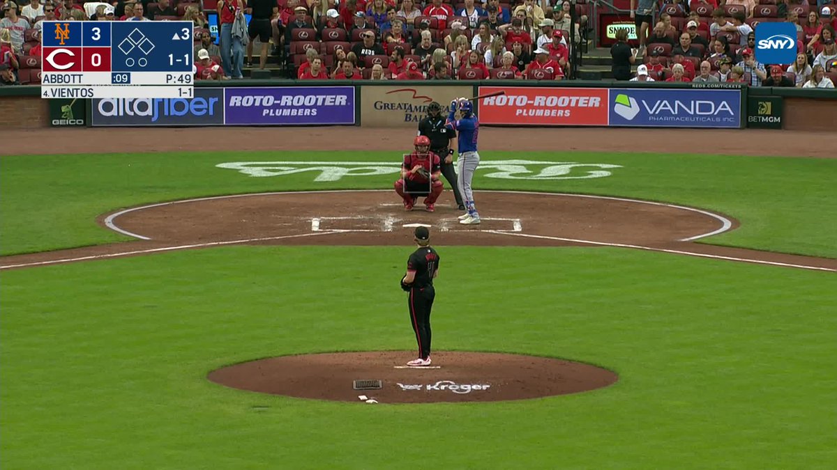 FORGET THAT! Mark Vientos homers to right-center!