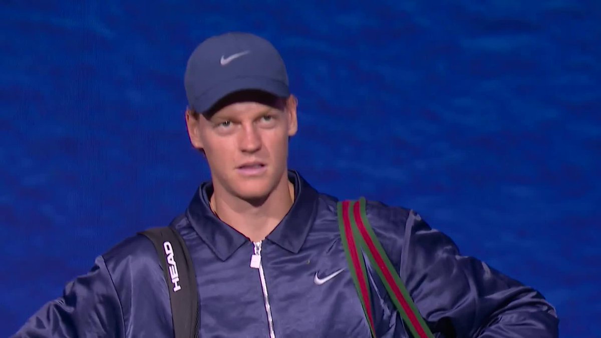 🇮🇹 SINNER ⚡️ AUGER-ALIASSIME 🇨🇦 C’est parti pour la dernière demi-finale à l’US Open. Vos pronostics pour le score ? ✍️