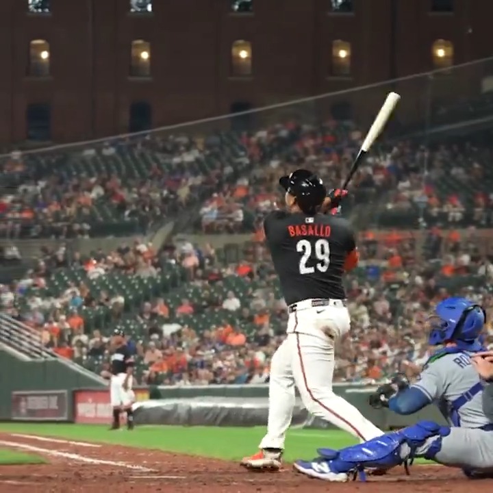 ELECTRIC: We can watch this swing on replay ⚡️