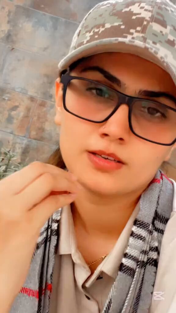 لڑکی نے آخیر کردیا 🔥🤣