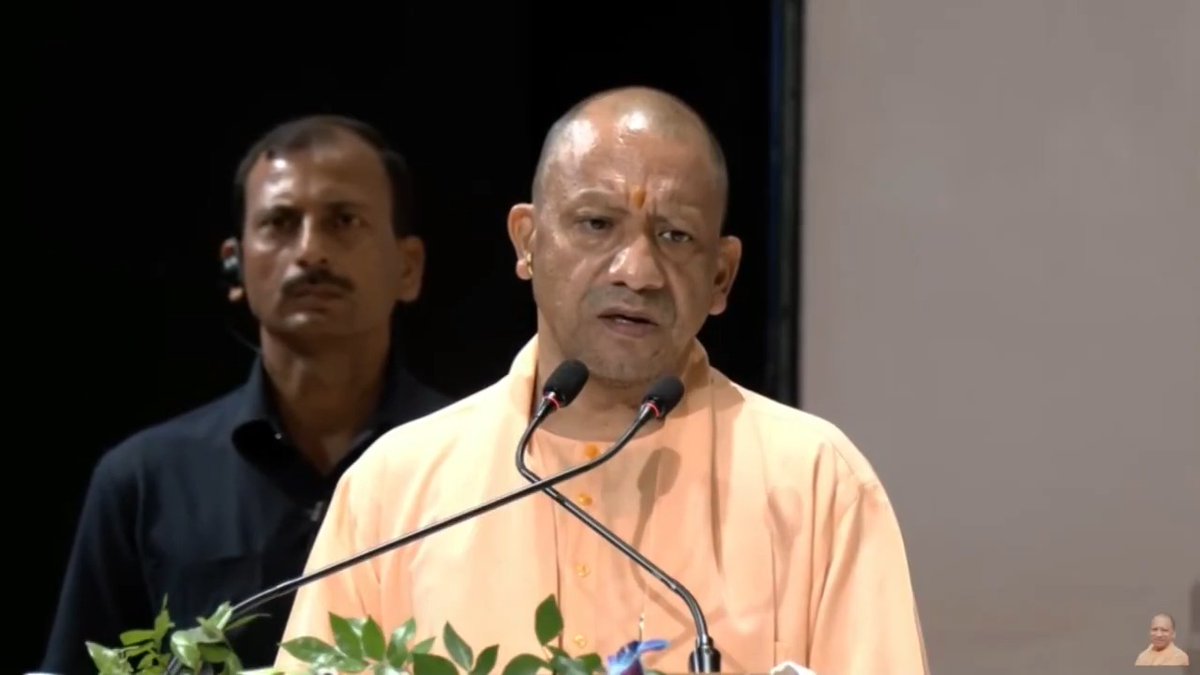 .UPSRTC हमेशा समय का साथी रहा है, जब कोई आवश्यकता पड़ती है, उसके अनुरूप अपनी सेवा देने के लिए तत्पर दिखाई देता है...