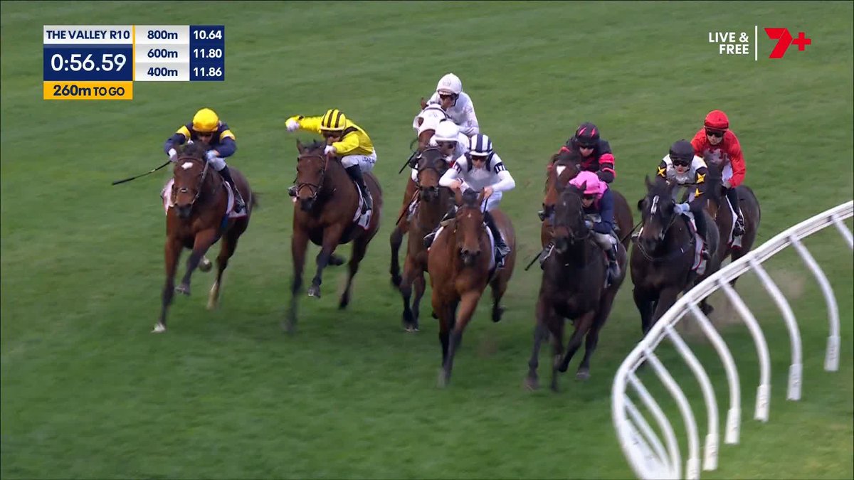 Four on the trot for La Fracas! A stylish last to first win sees Blake Shinn and Price Kent Racing go home winners on a ripper day at The Valley 👏👏