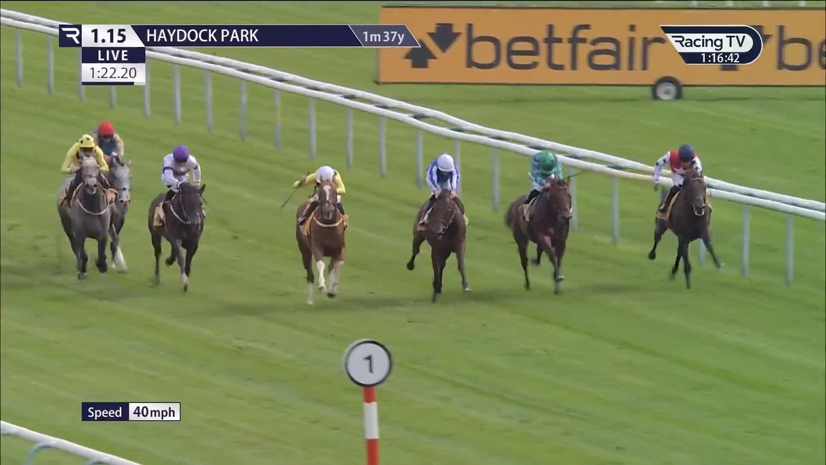 Punters off to a flyer 🪽 The well-backed Zeus Olympios remains unbeaten 🟡⚫️⚪️ Karl Burke | William Buick