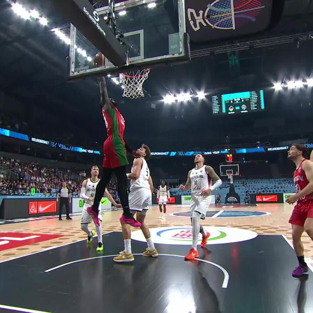 Sign me up for the Neemias Queta fan club. ✍️ #EuroBasket | #MakeYourMark 📺