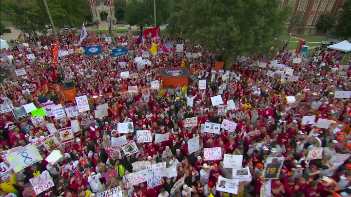 BOOMER SOONER‼️ Norman is rockin' for GameDay 😤