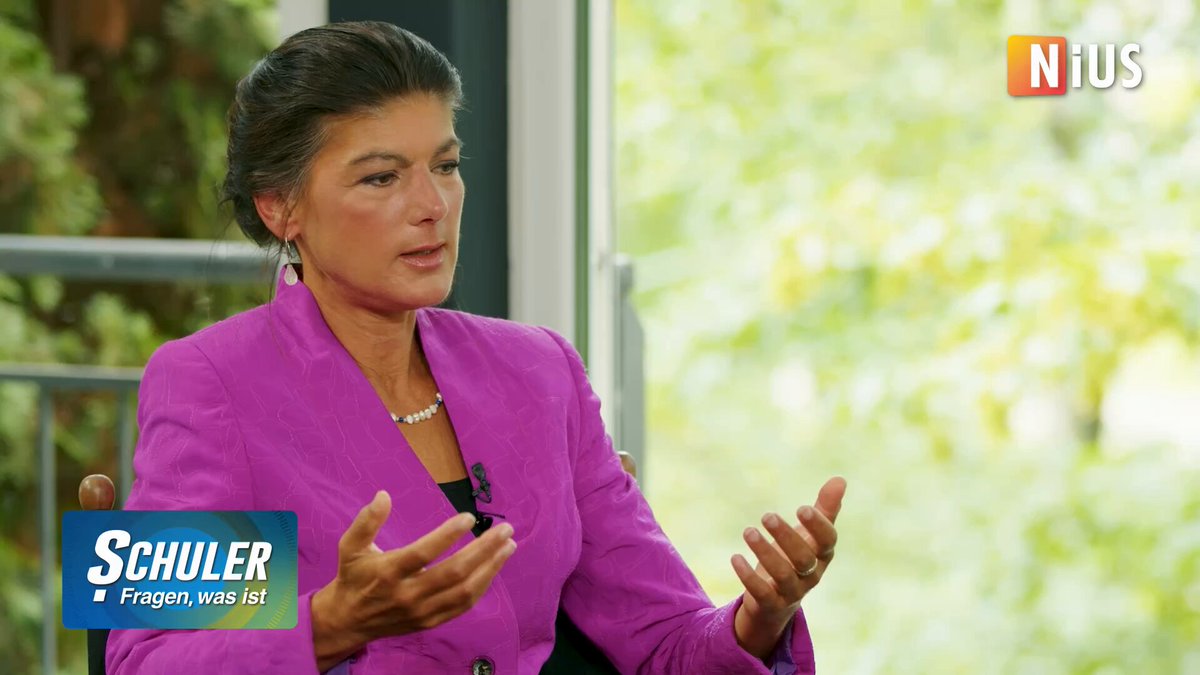 Beim Thema Meinungsfreiheit fühlt sich BSW-Chefin Sahra #Wagenknecht immer öfter an die DDR erinnert, sagt sie in der aktuellen Folge von „Schuler! Fragen, was ist“. Hier geht's zum ganzen Interview: