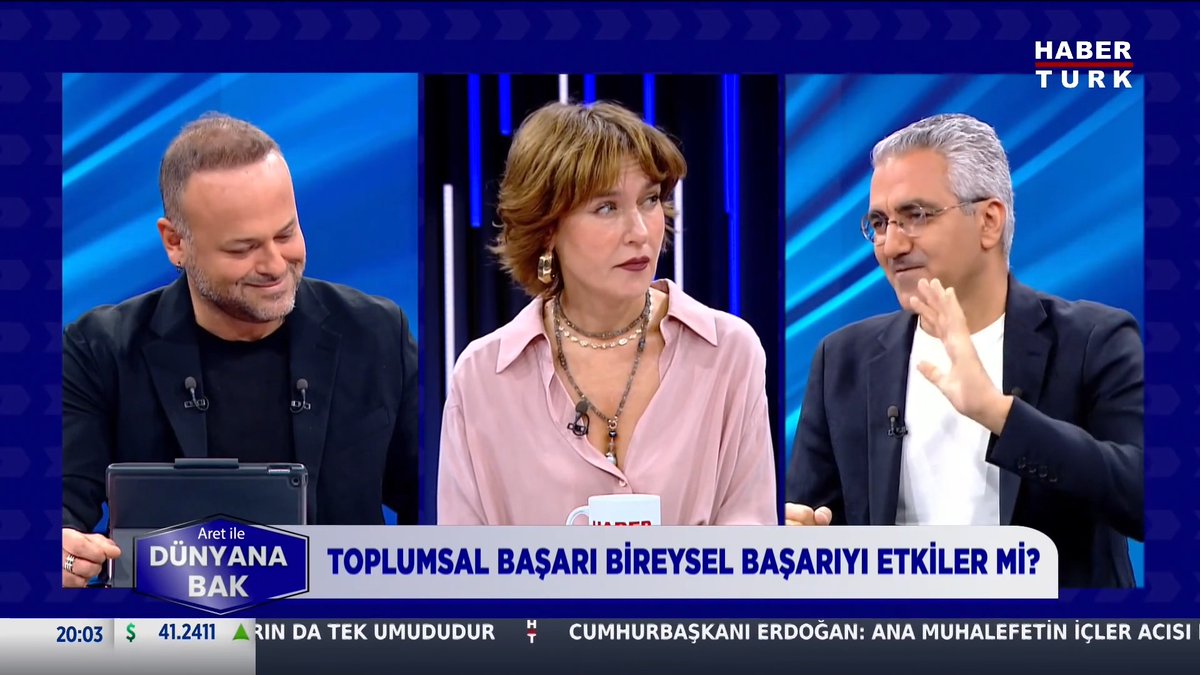 📌Toplumsal başarı bireysel başarıyı etkiler mi? Yazar Mümin Sekman Official #AretileDünyanaBak'ta anlattı.