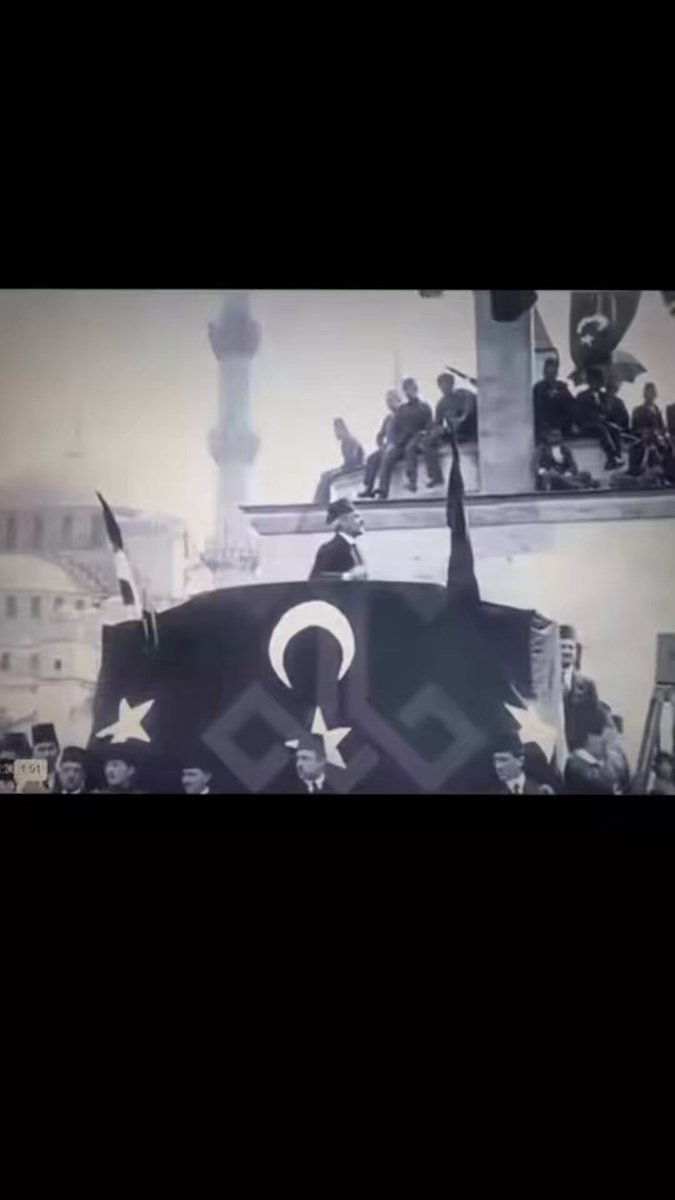 Kurtuluş savaşı için yapılan mitinglerde DİN adamları hep ön plandaydı. Mitinglerde ne için çağrı yapıyorlardı ? 📌 Hilafet 📌 Şeriat Peki sonra ne oldu sizce? Gücü eline alan ittihatçılar, Hilafet ve Şeriat isteyenlerin çoğunu dar ağacında sallandırdı..
