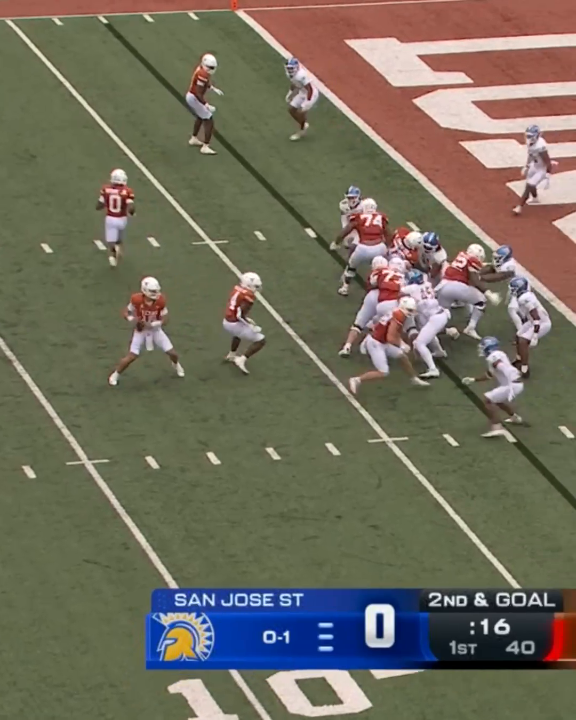 Arch Manning with a cool four TDs in the first half 😮‍💨 Watch Arch and Texas face San Jose State on ABC and the ESPN App ➡️