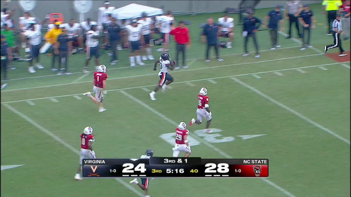 🗣️ J'MARI TAYLOR IS HIM!! This 66-yard run marks his third rushing TD of the day and ties his career long. 📺 ESPN2
