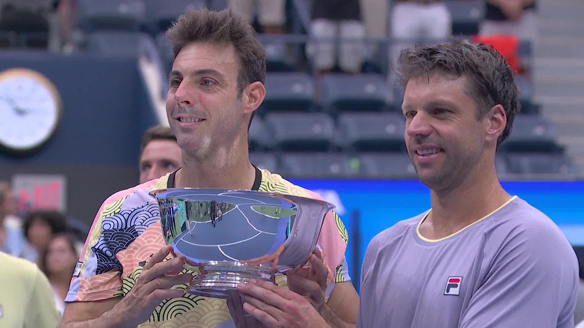 Men's doubles team of the year 🏆🏆 Marcel Granollers and Horacio Zeballos lift their second Grand Slam trophy of 2025 after Roland-Garros!