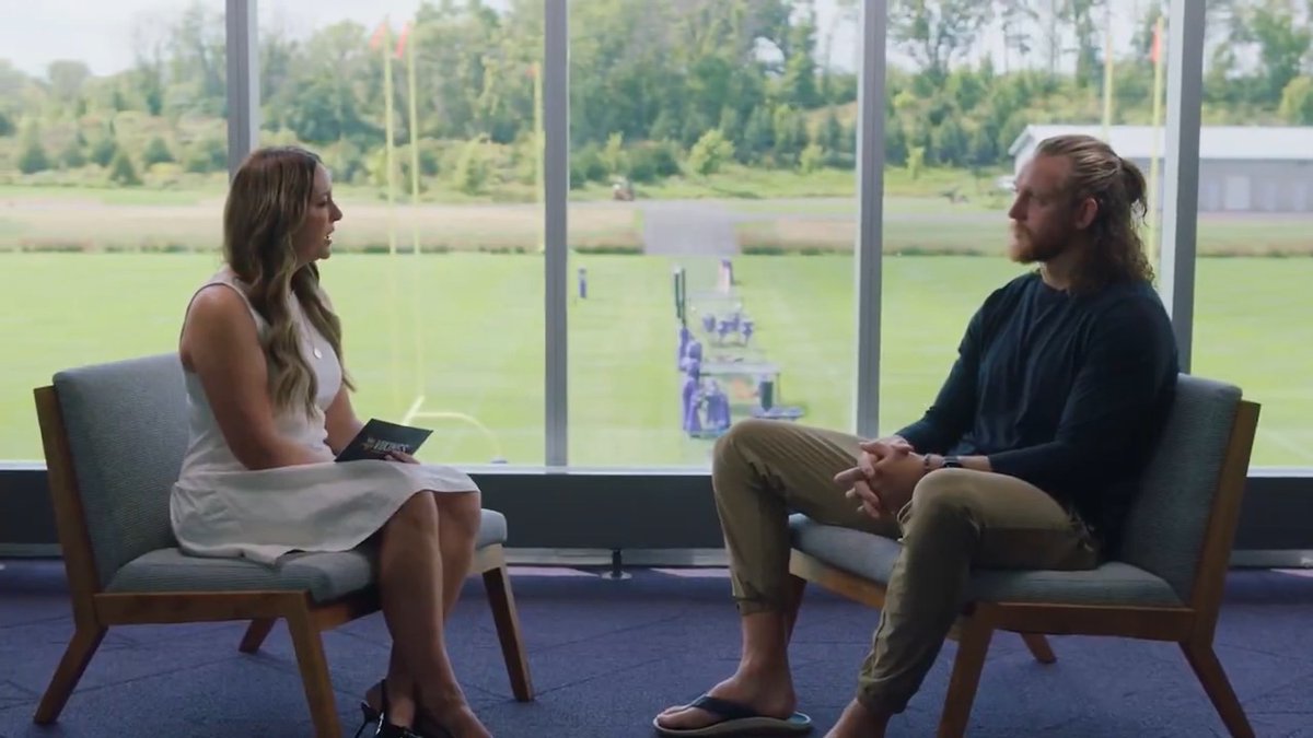 "There are so many guys in that locker room that I would do anything for even if we're not playing football." It's a special locker room. It's close to home. Minnesota has been the right spot for TJ Hockenson. 📺: #Vikings Gameday Live on FOX 9