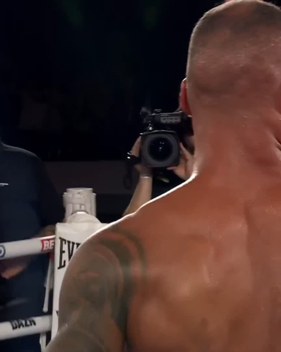 🤯 Troy Williamson lands big to win the English Super Middleweight Title in the ninth! 💥 DAZN Boxing