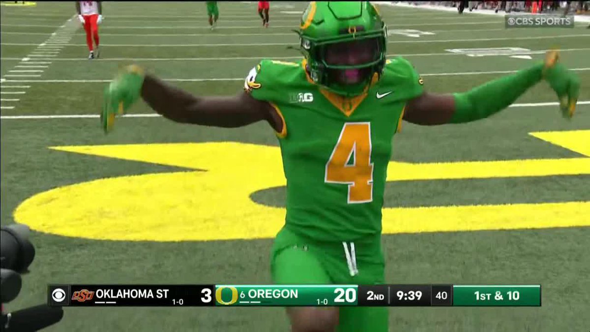 Dante Moore finds Malik Benson for the 42-YD score 🚀 Oregon Football 📺: CBS