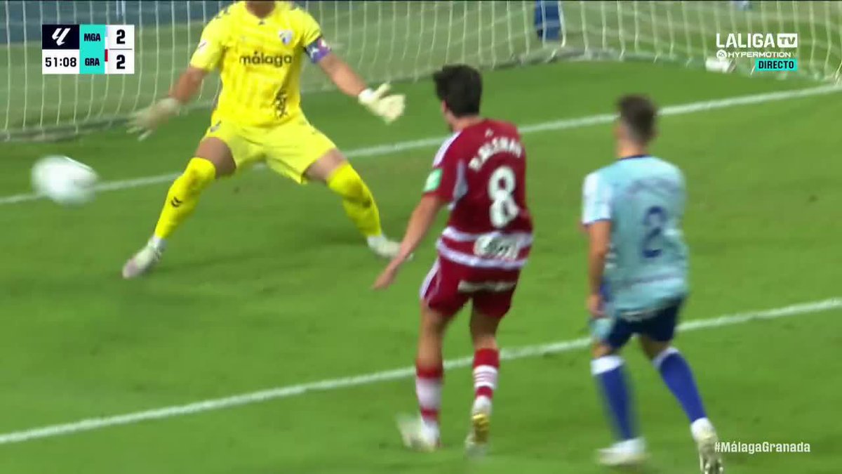 Para sacar al Granada de una racha de solo derrotas esta temporada Para conseguir el primer punto del año Para marcar un gol de esperanza Alemañ le dio el empate al Granada CF ❤️⚪️ 💪 #LALIGAHYPERMOTION