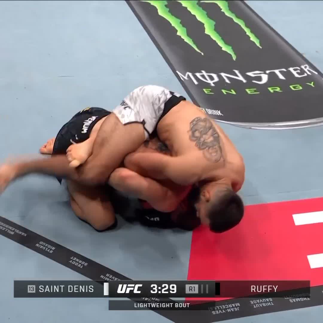 Mauricio Ruffy a affaire à Benoît Saint Denisov ce soir 😳 #UFCParis